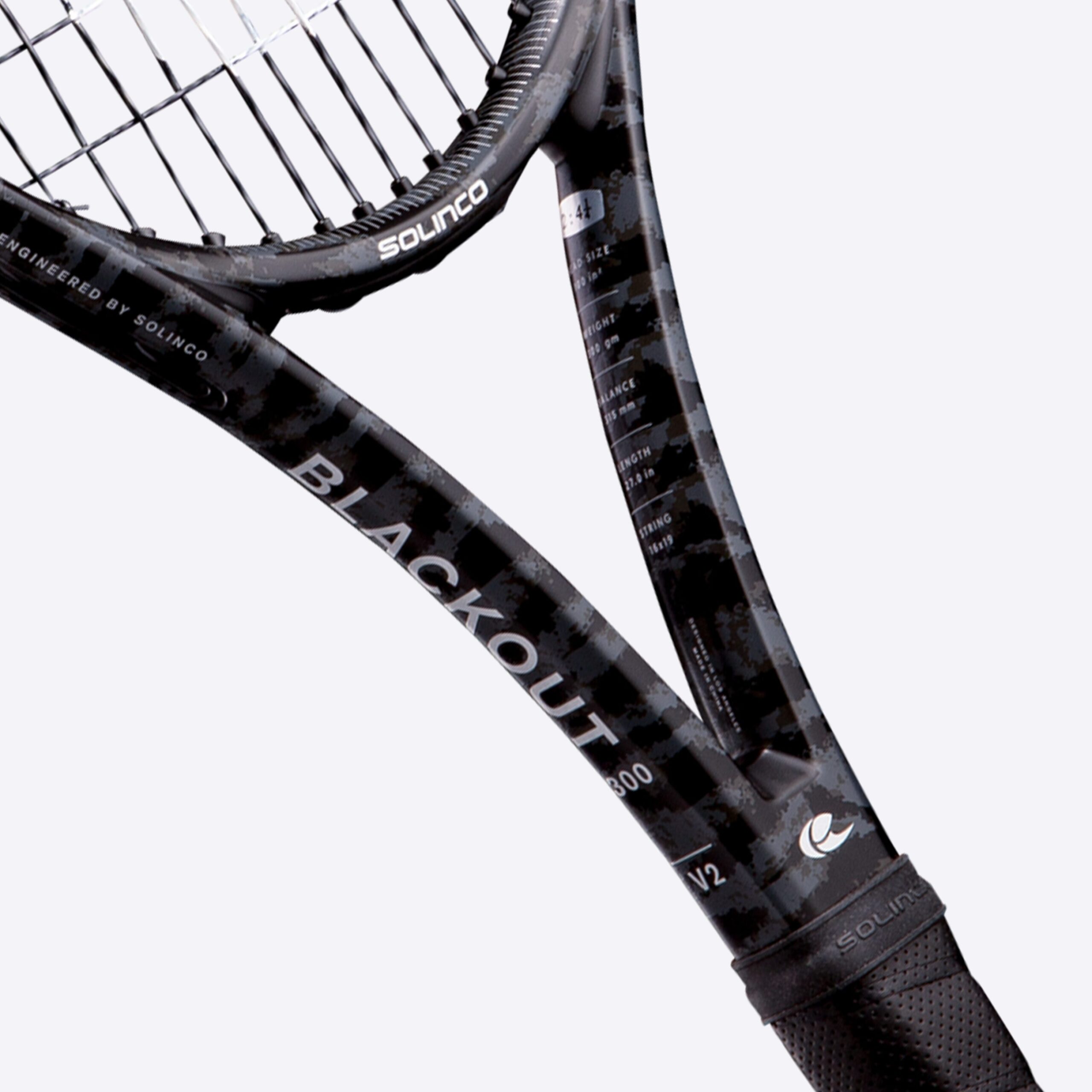 solinco blackout 300 極美品　実測値有り　ストリング張り立て solinco blackout 300 極美品 実測値有り ストリング張り立て